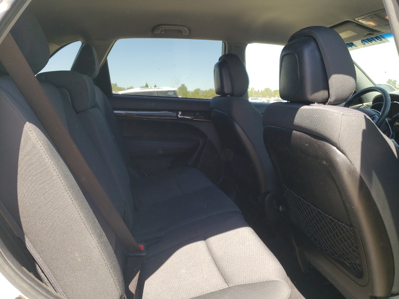 5XYKT3A62CG305955 2012 Kia Sorento Base