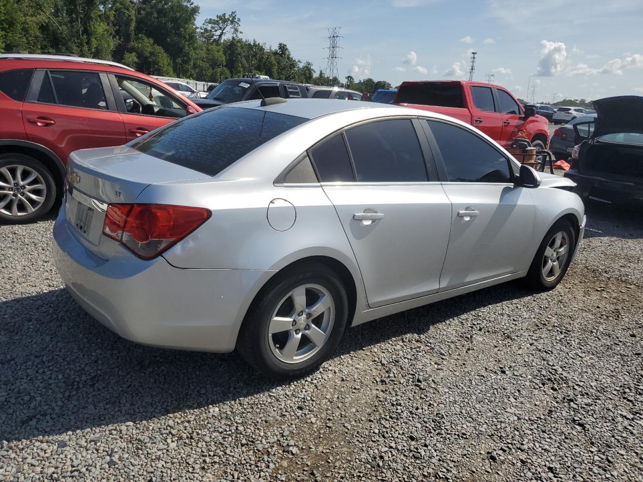 2016 Chevrolet Cruze - Image 3