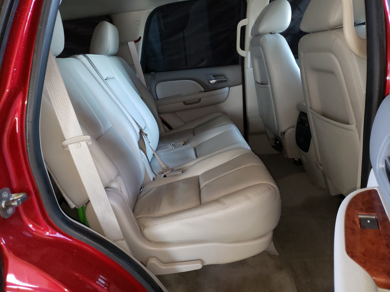 1GNSKBE07CR293992 2012 Chevrolet Tahoe K1500 Lt