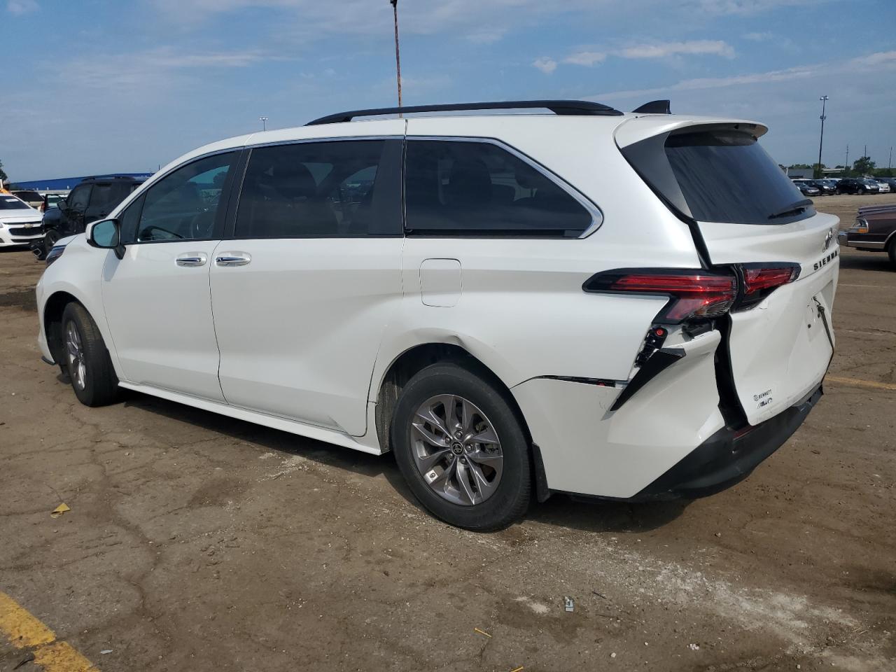 2022 Toyota Sienna Xle VIN: 5TDYSKFC8NS068805 Lot: 62652364
