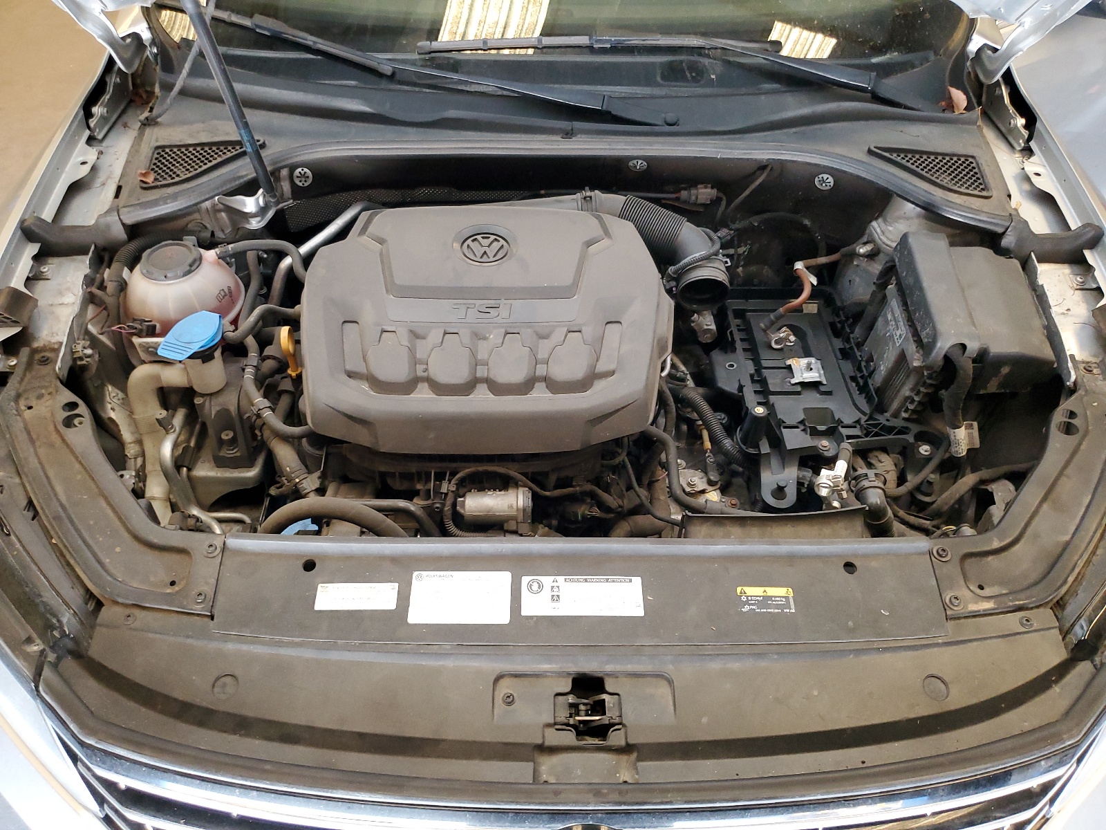 1VWBA7A33JC011143 2018 Volkswagen Passat Se