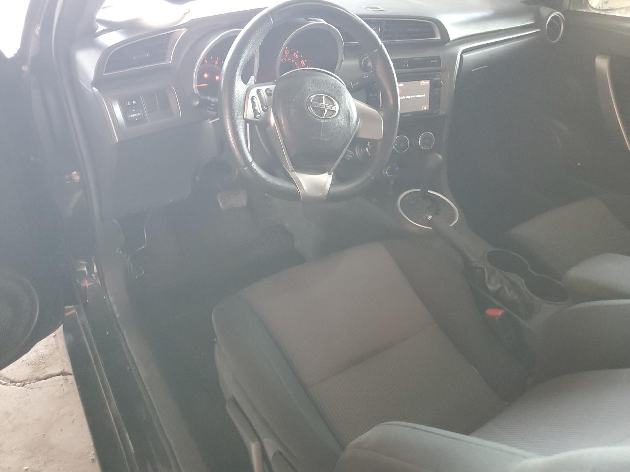 2015 Toyota tC - Image 8