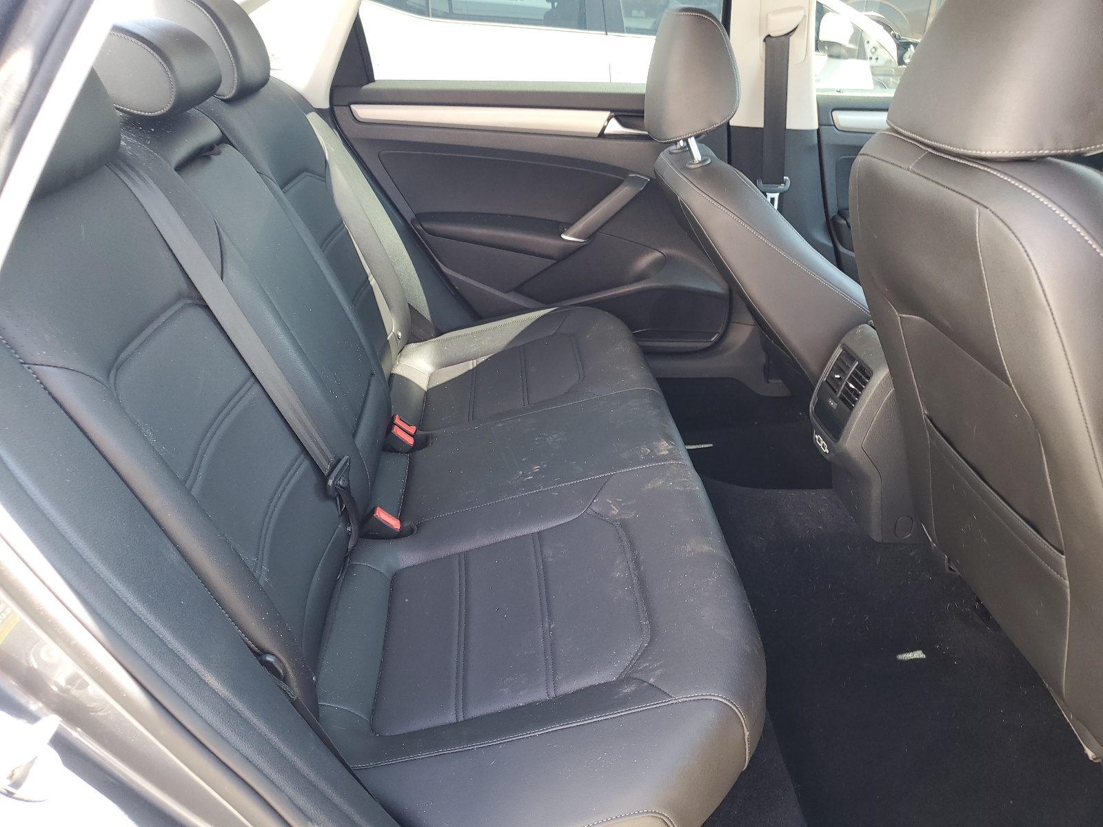 1VWSA7A31NC004035 2022 Volkswagen Passat Se