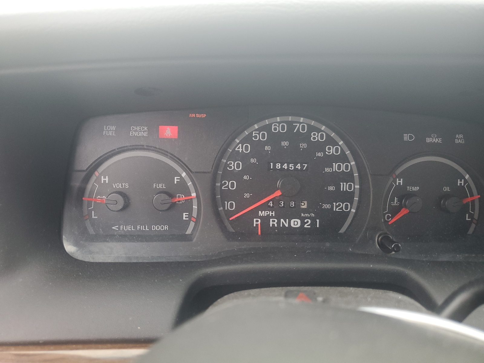 2FAFP74WX3X136760 2003 Ford Crown Victoria Lx