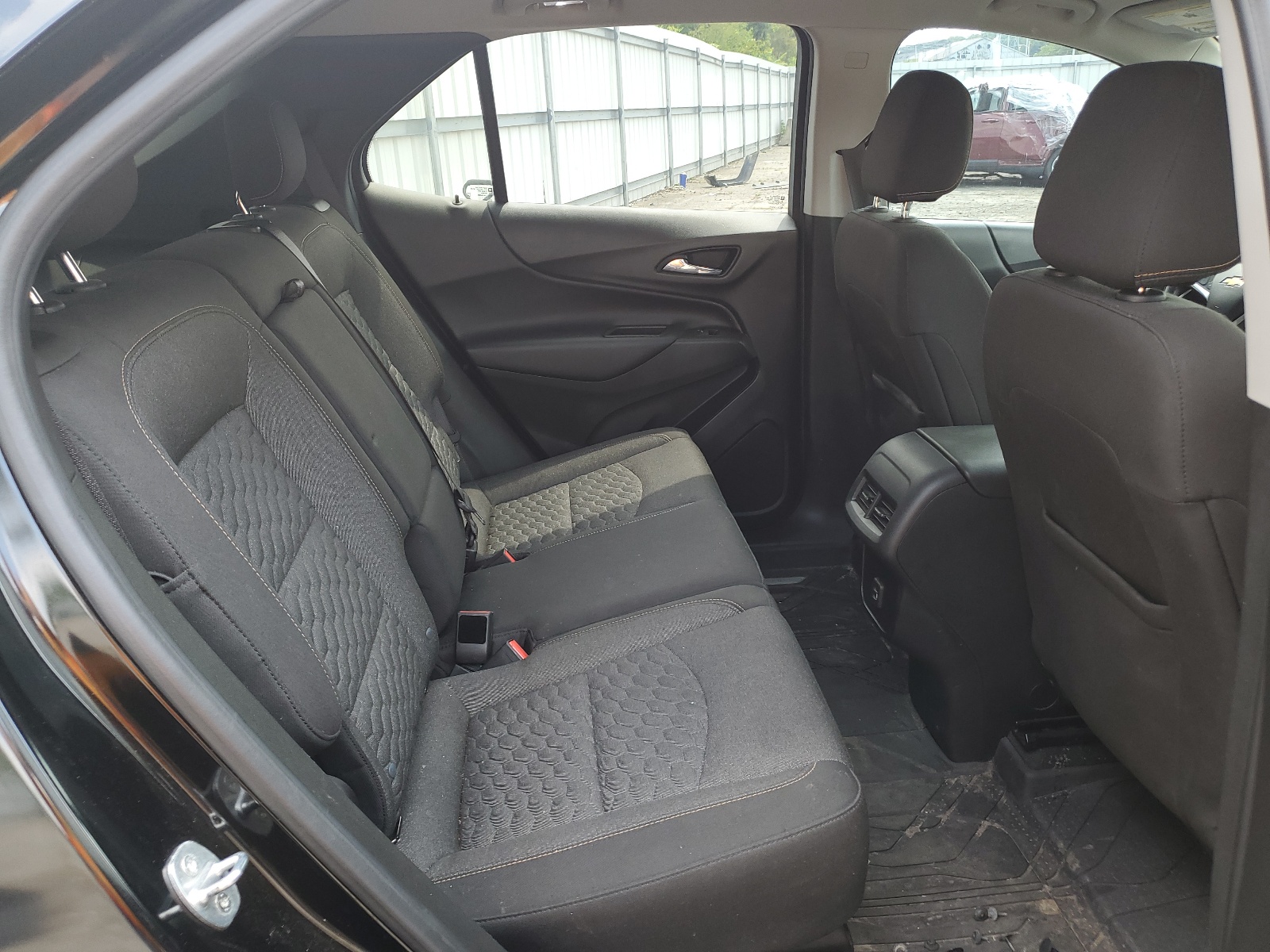 2GNAXUEV6L6121050 2020 Chevrolet Equinox Lt