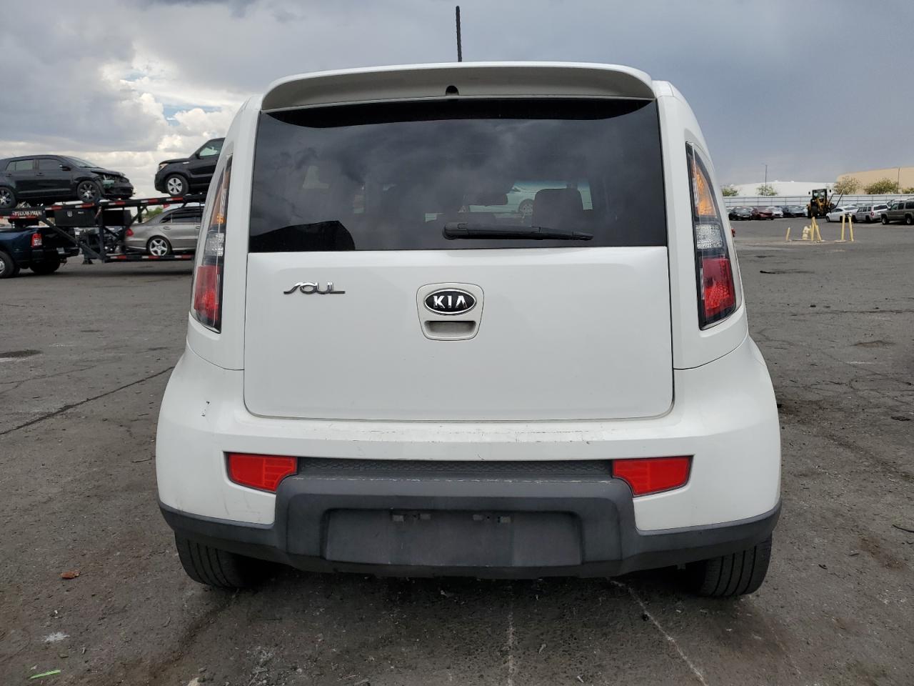 2010 Kia Soul + VIN: KNDJT2A28A7160787 Lot: 62756334