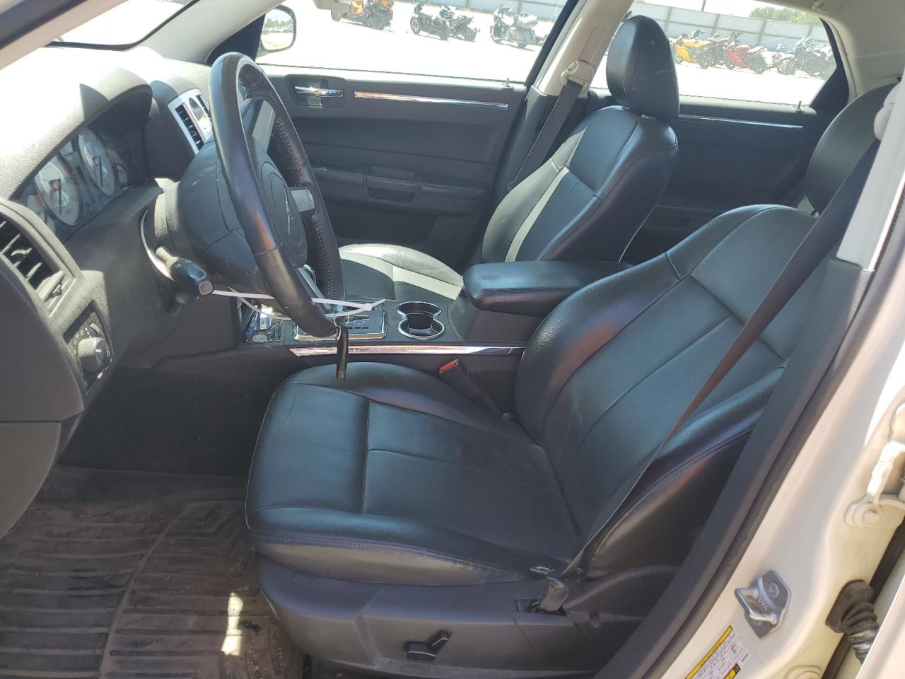 2009 Chrysler 300 Touring VIN: 2C3KA53V49H634693 Lot: 61712354