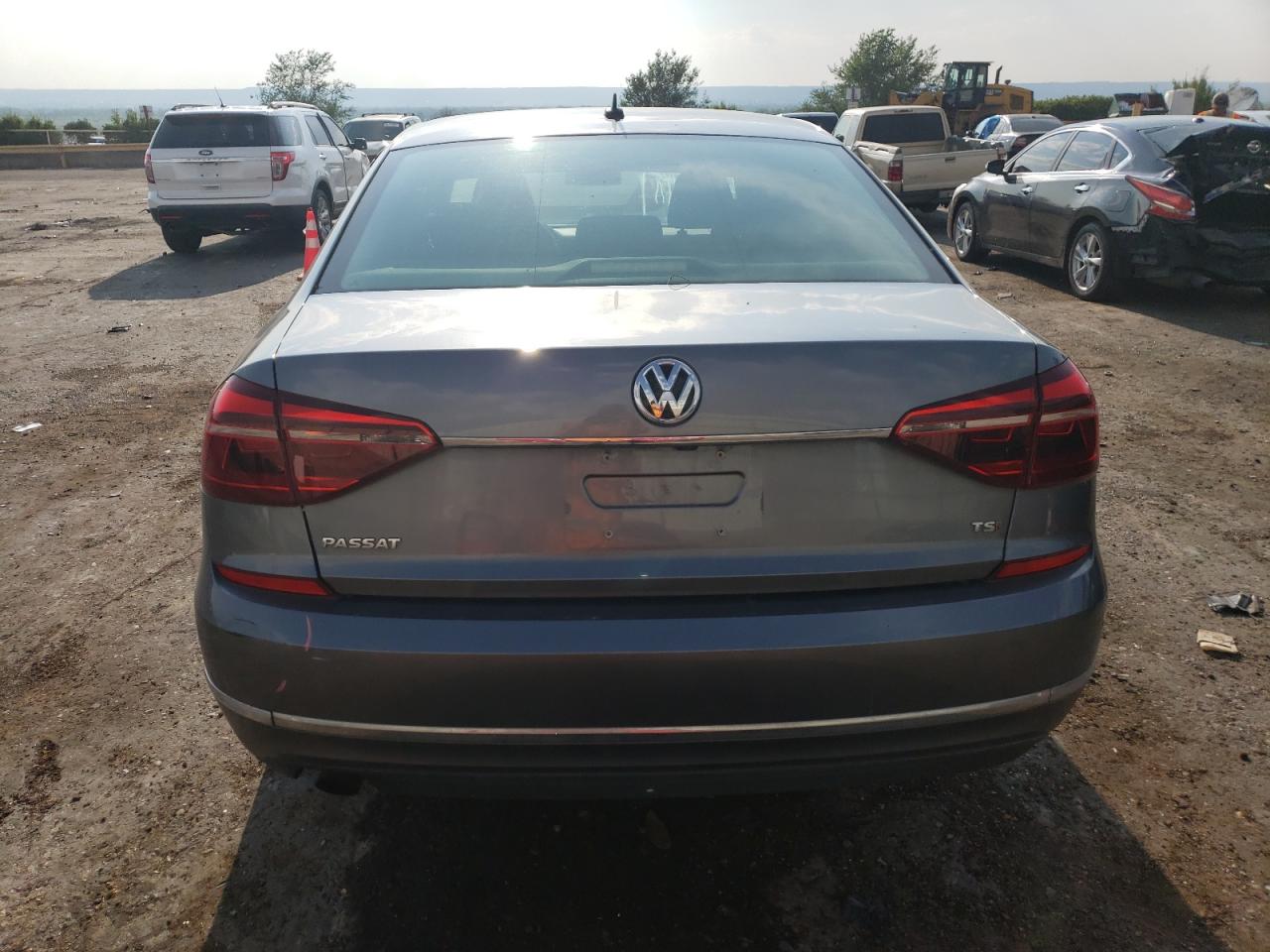 1VWAT7A31HC073477 2017 Volkswagen Passat S