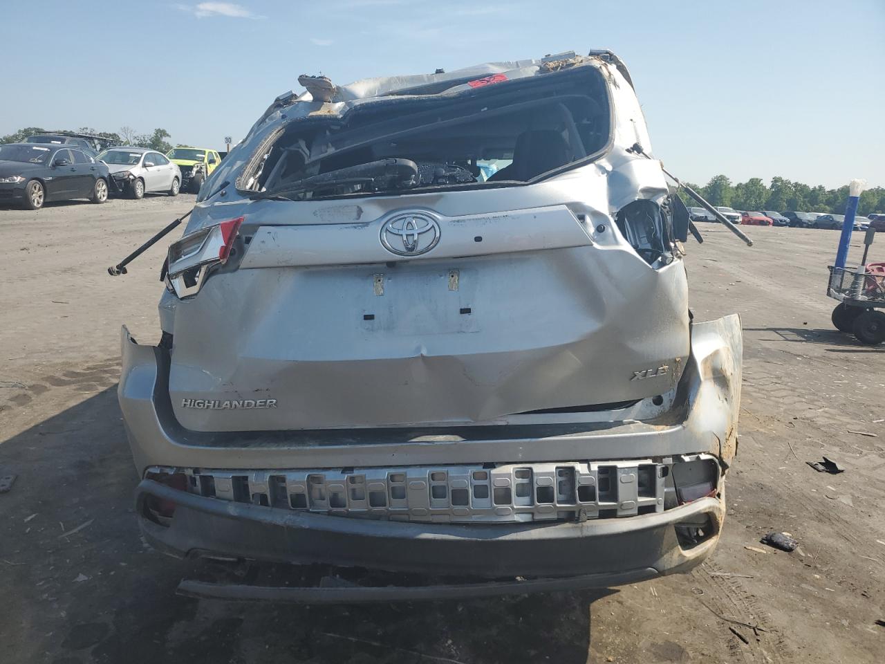 2019 Toyota Highlander Se VIN: 5TDKZRFH8KS311868 Lot: 63027224