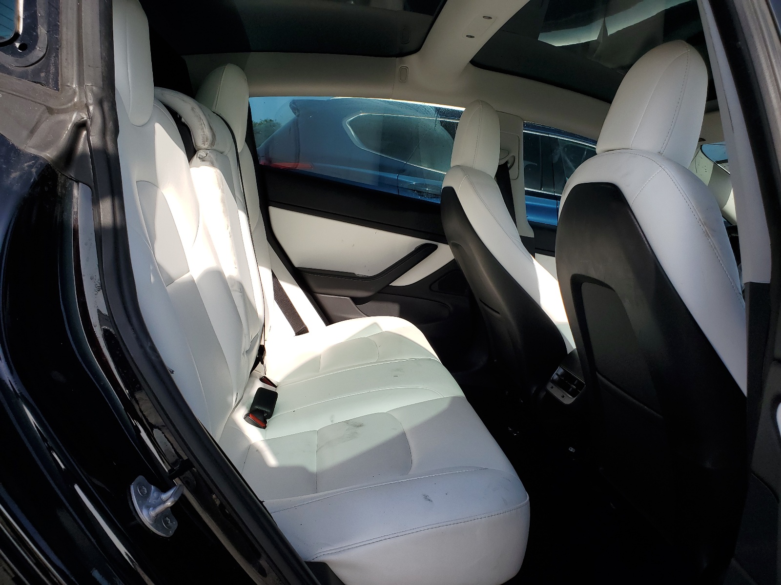 5YJ3E1EAXKF301613 2019 Tesla Model 3