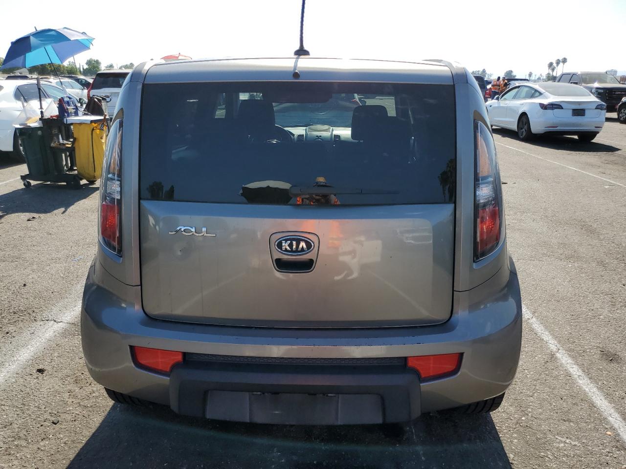 2011 Kia Soul + VIN: KNDJT2A23B7344892 Lot: 63758424