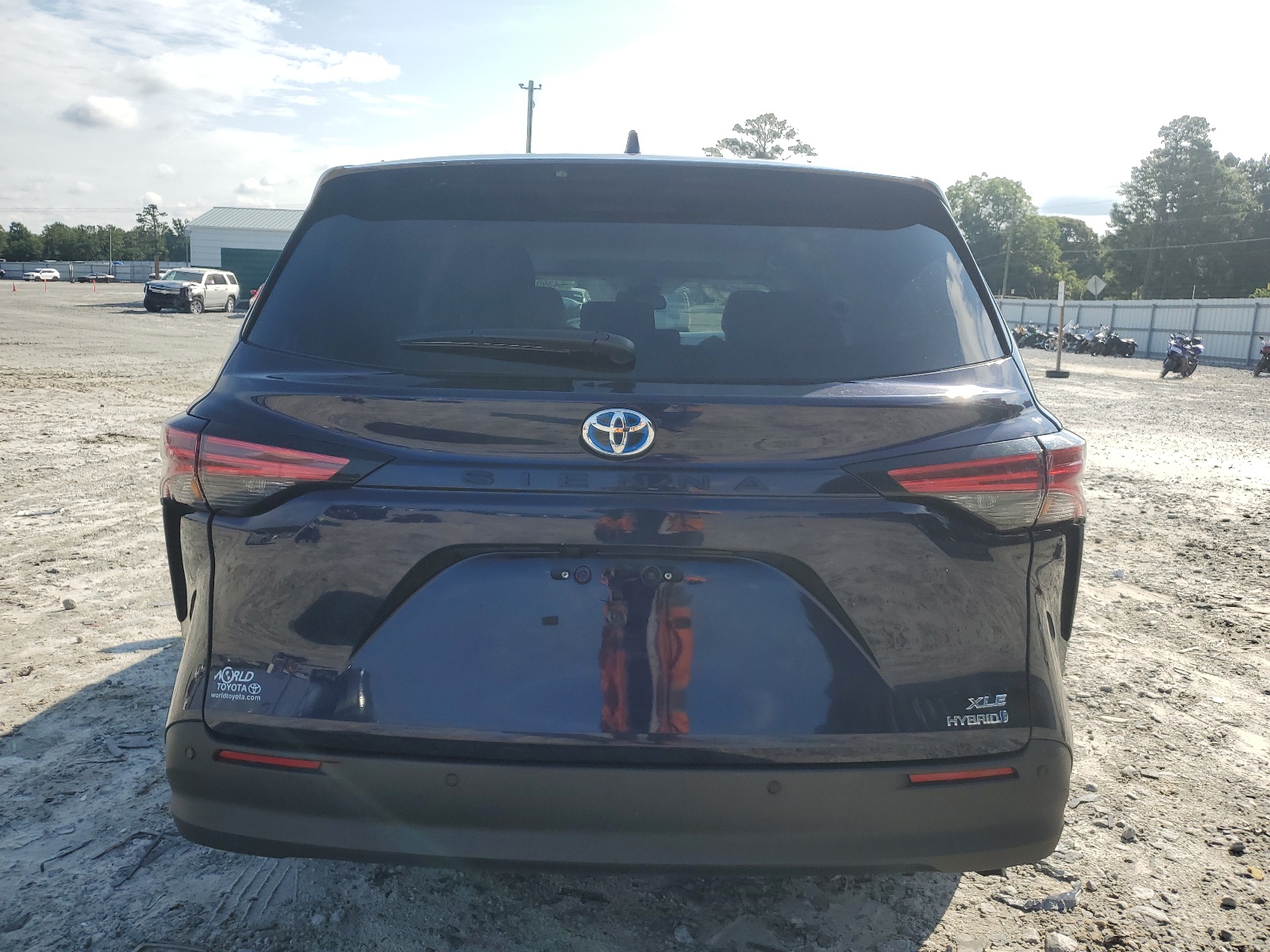 5TDYRKEC0NS120814 2022 Toyota Sienna Xle