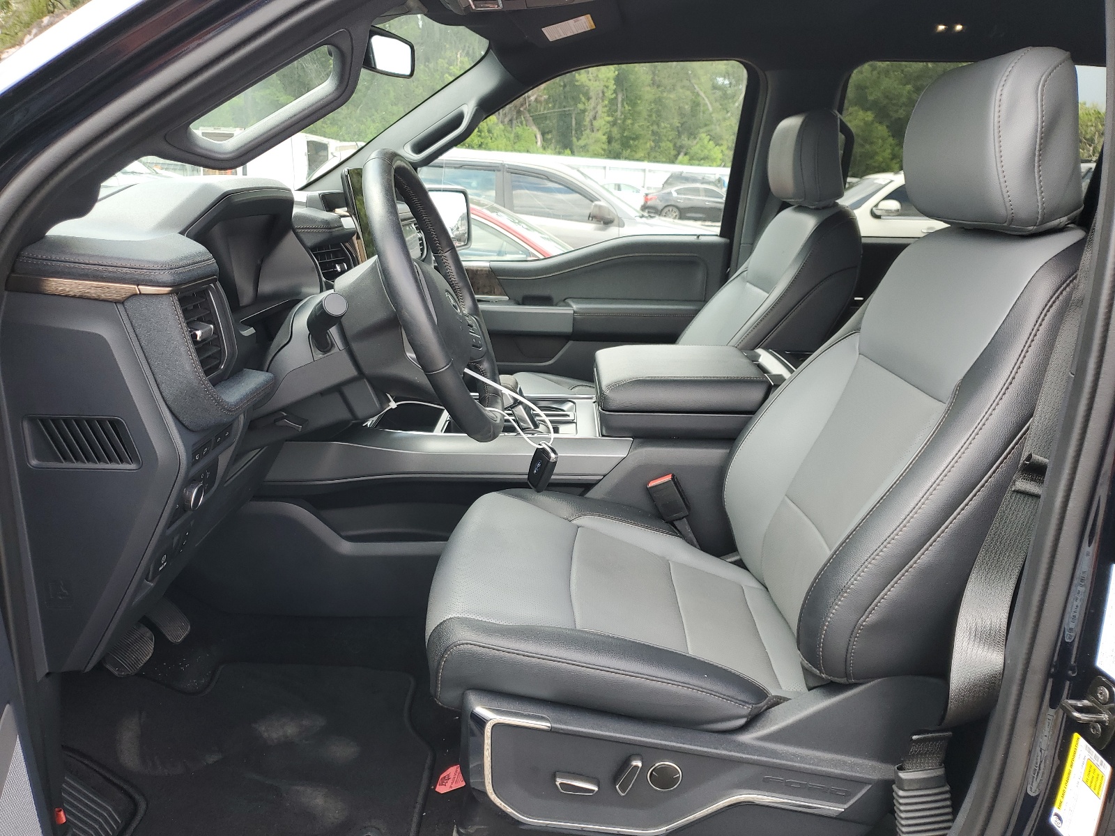 1FTVW1EL0NWG15181 2022 Ford F150 Lightning Pro