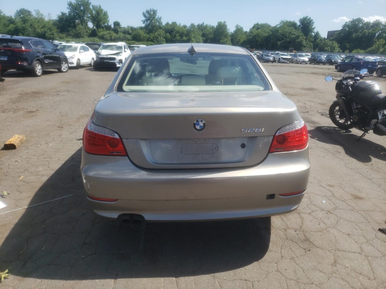 2010 BMW 528 Xi VIN: WBANV1C56AC442878 Lot: 61950604