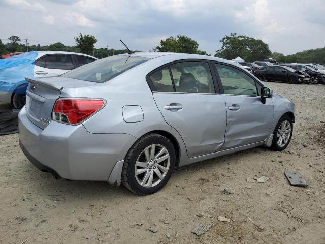 Sedans SUBARU IMPREZA 2016 Srebrny