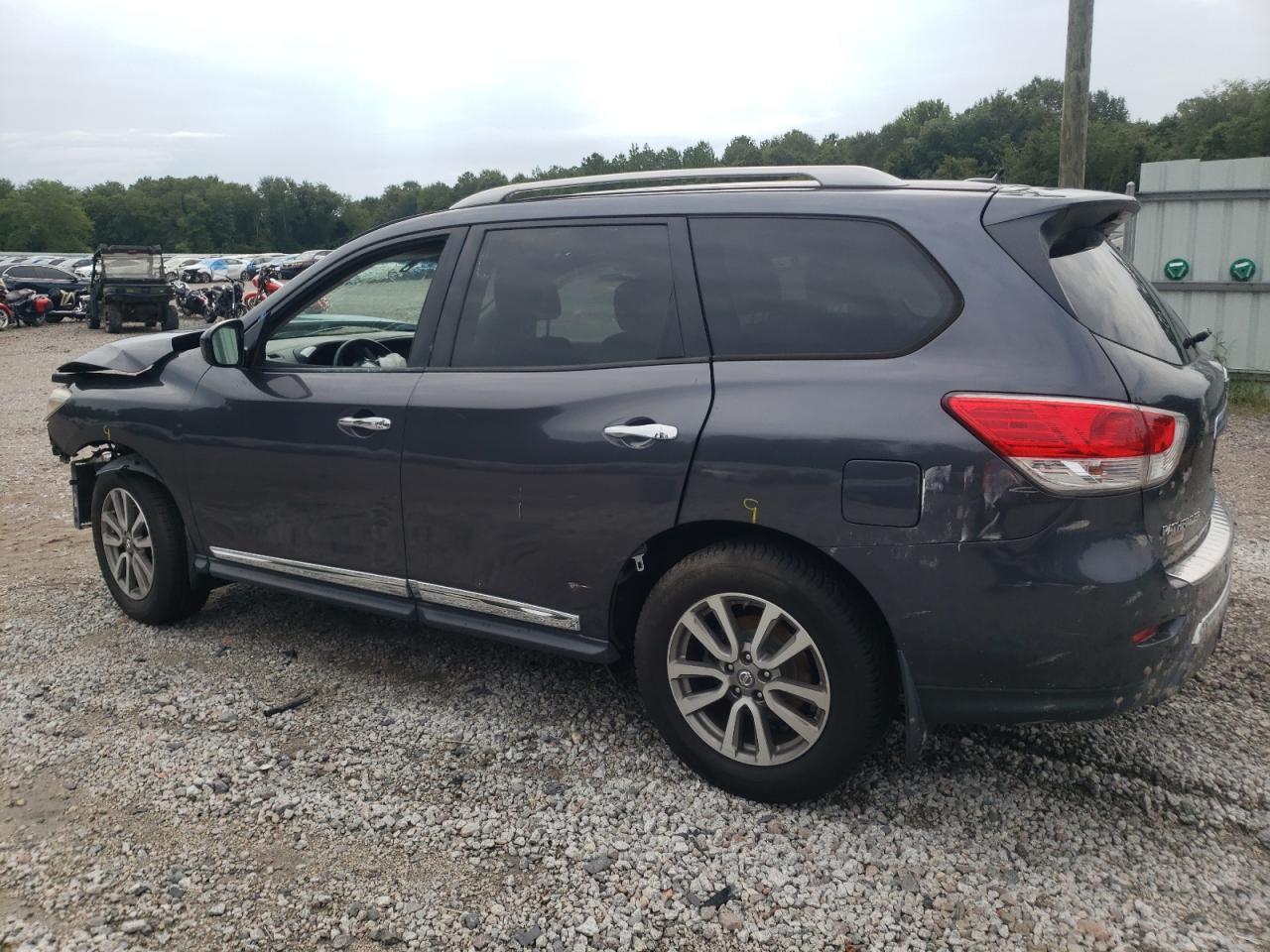 2014 Nissan Pathfinder - Image 2