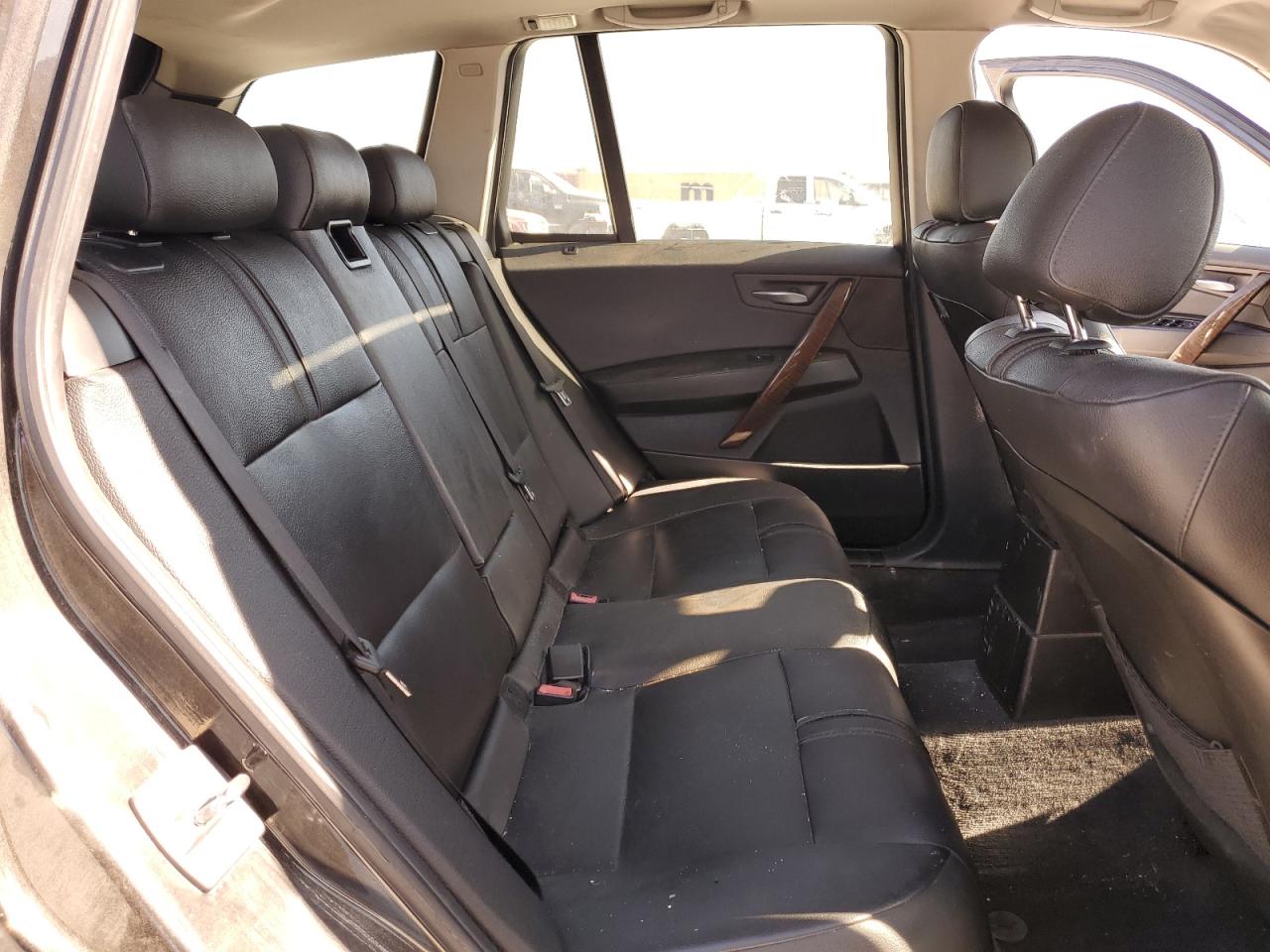 2005 BMW X3 3.0I VIN: WBXPA93435WD17599 Lot: 60958154