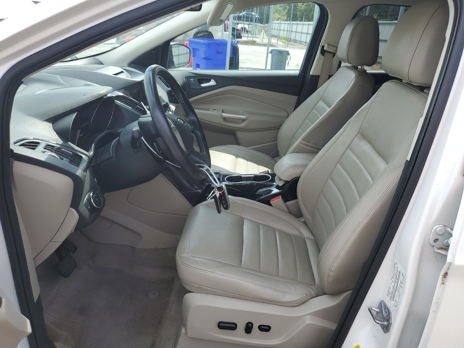 1FMCU9J97EUD00567 2014 Ford Escape Titanium