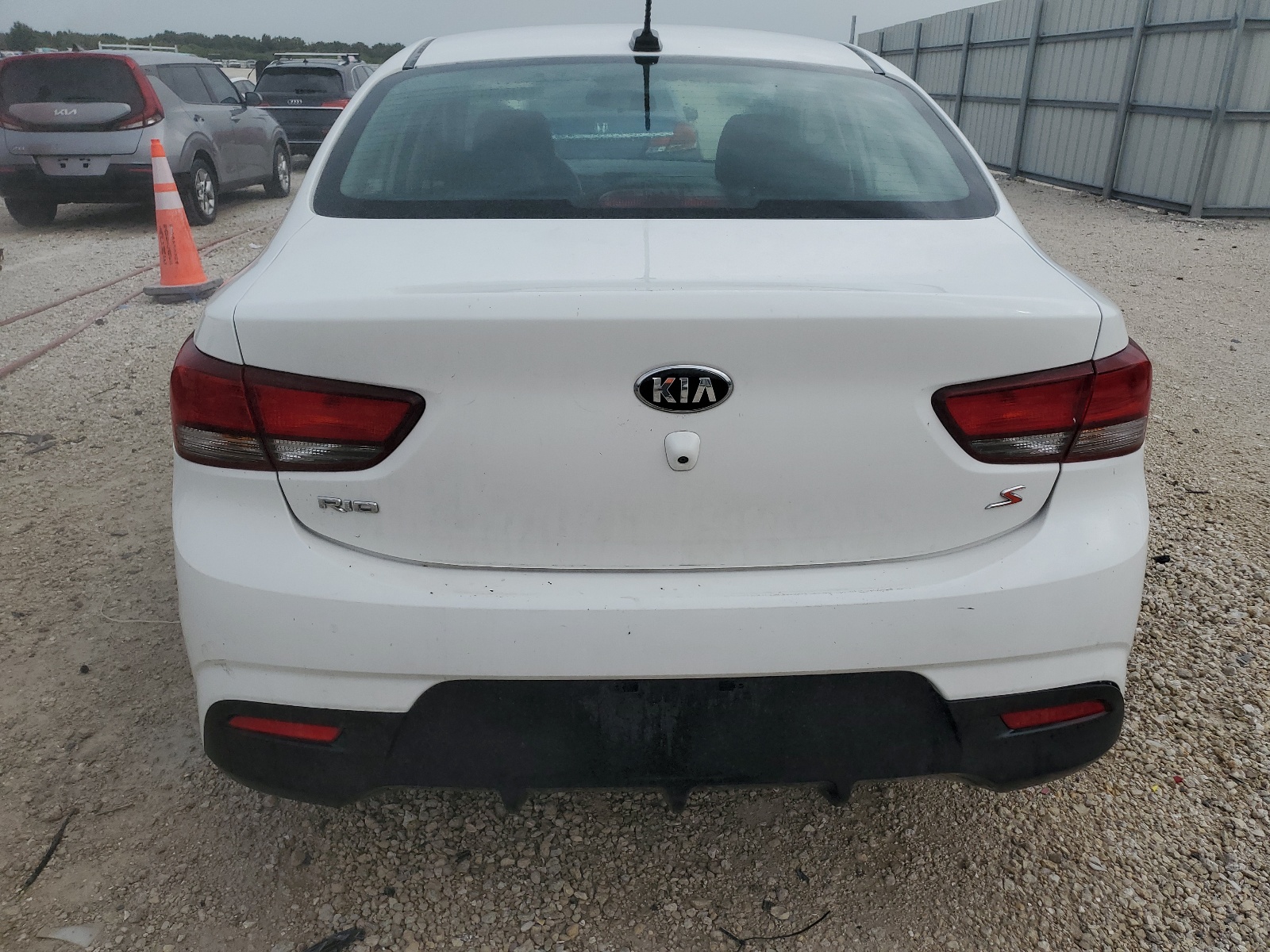 3KPA24AB8KE174236 2019 Kia Rio S