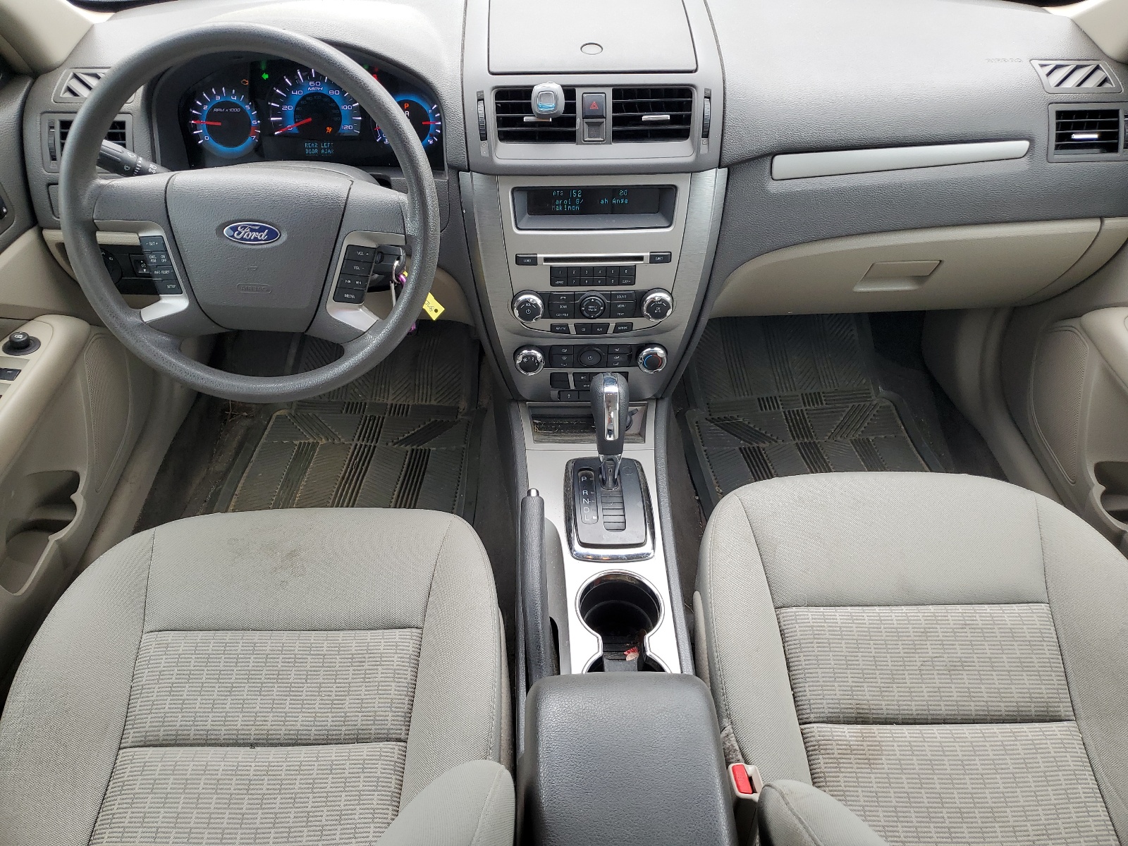 3FAHP0HAXAR305721 2010 Ford Fusion Se