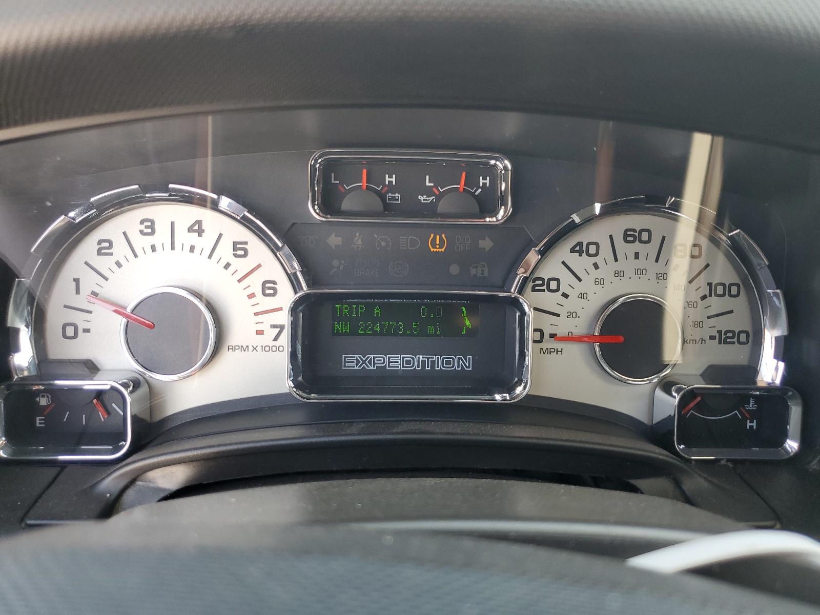 1FMFU17588LA14594 2008 Ford Expedition Eddie Bauer