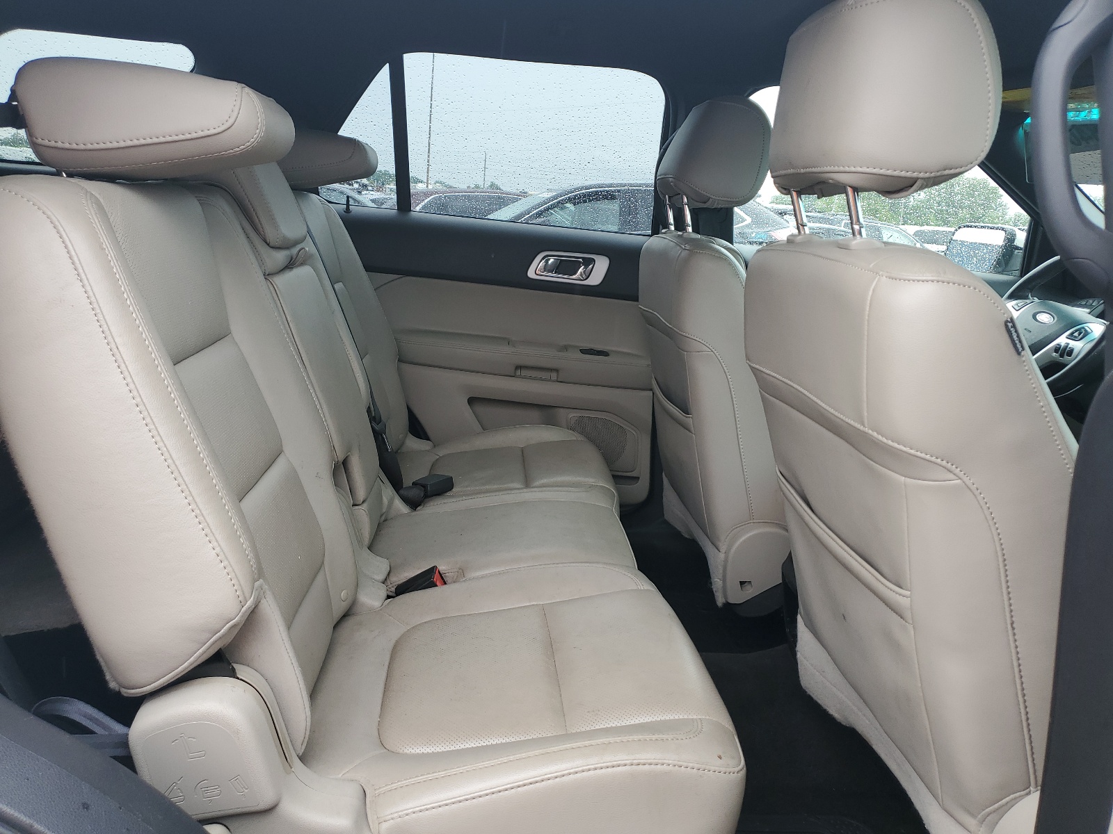 1FMHK8F84BGA95256 2011 Ford Explorer Limited