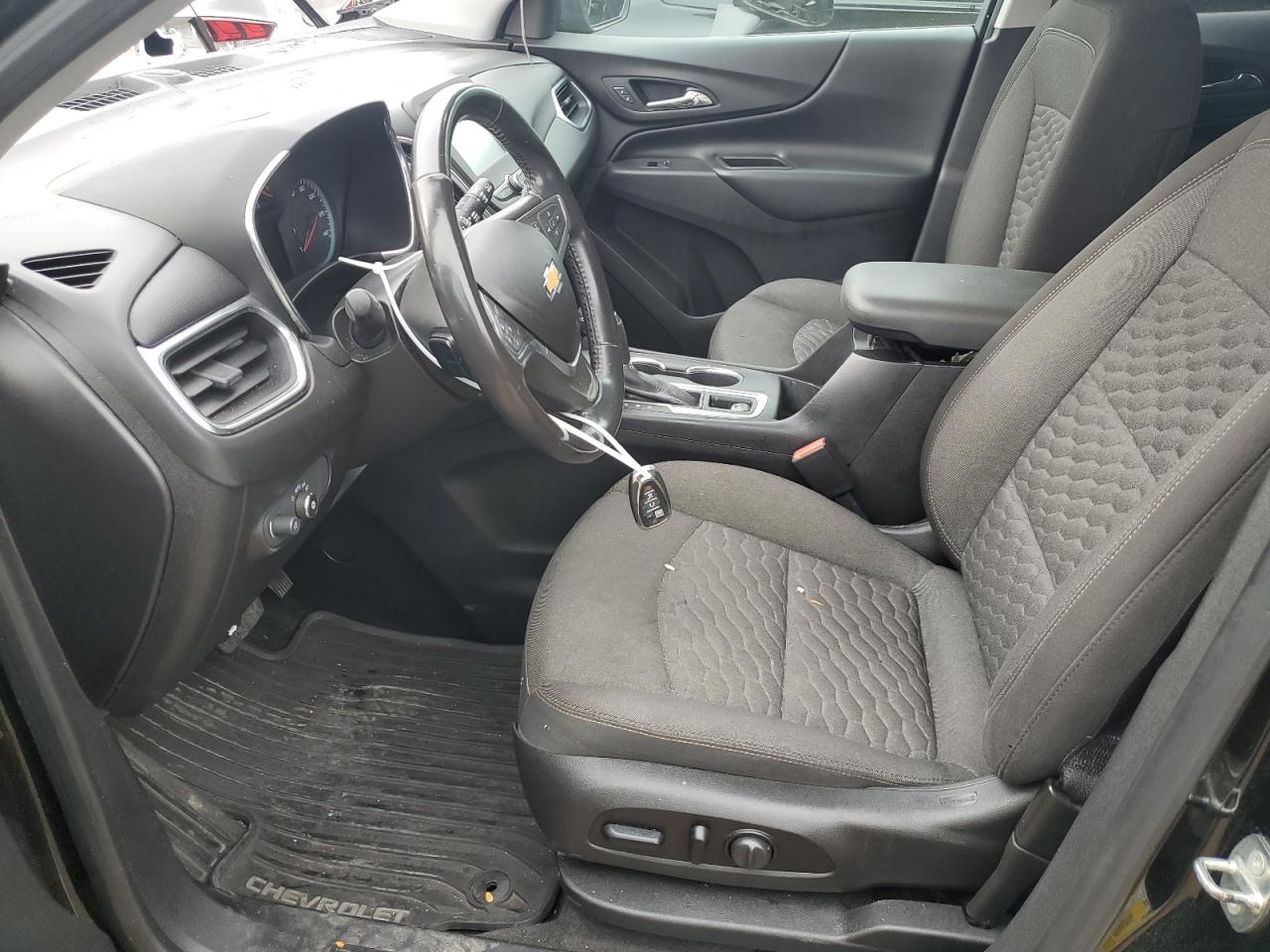 2GNAXJEV9J6251433 2018 Chevrolet Equinox Lt