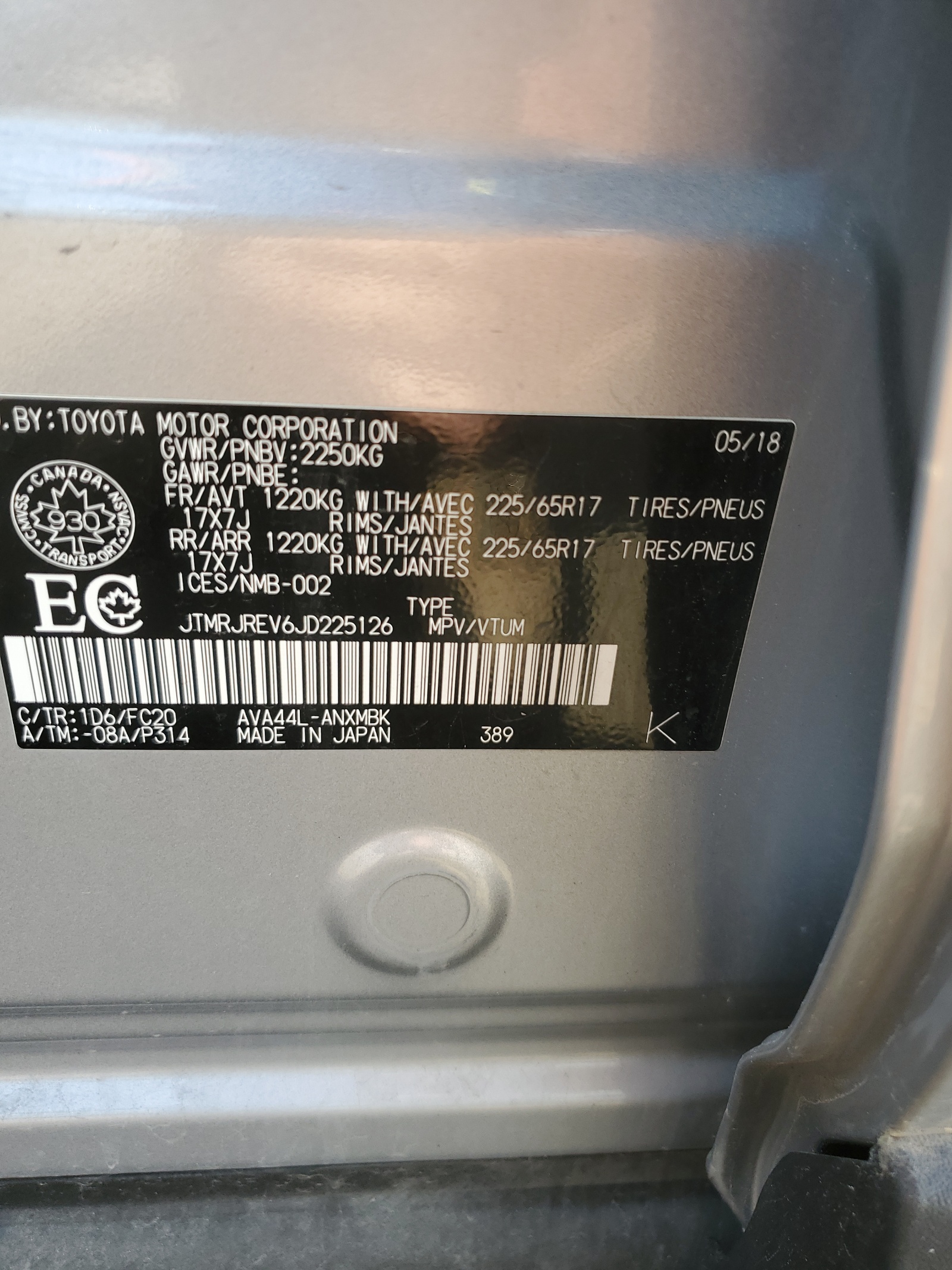 JTMRJREV6JD225126 2018 Toyota Rav4 Hv Le