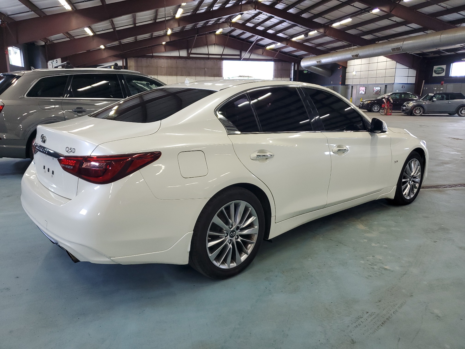 2018 Infiniti Q50 Luxe vin: JN1EV7AR1JM431666