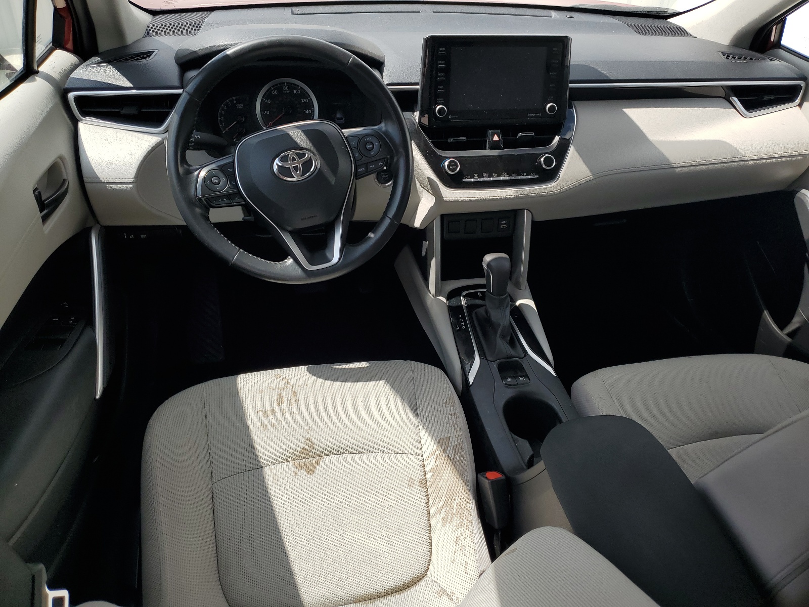 2022 Toyota Corolla Cross Le vin: 7MUCAAAG3NV032379