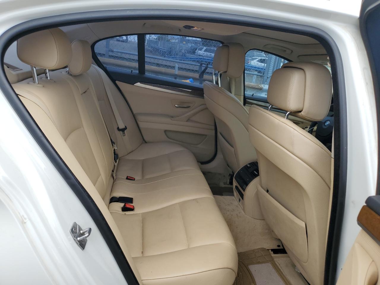 2012 BMW 528 Xi VIN: WBAXH5C55CDW04245 Lot: 63086404