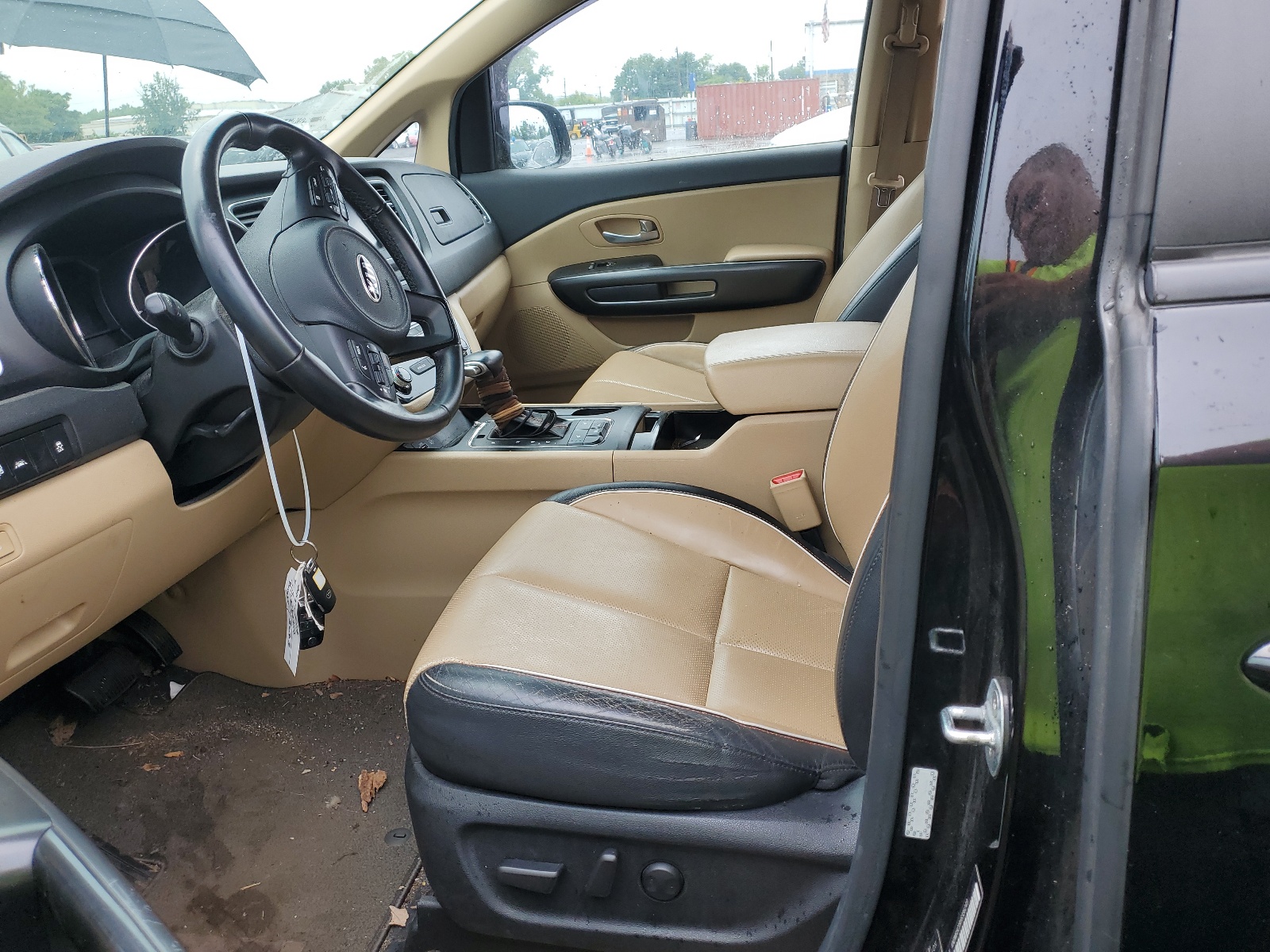 KNDMB5C19H6336249 2017 Kia Sedona Lx