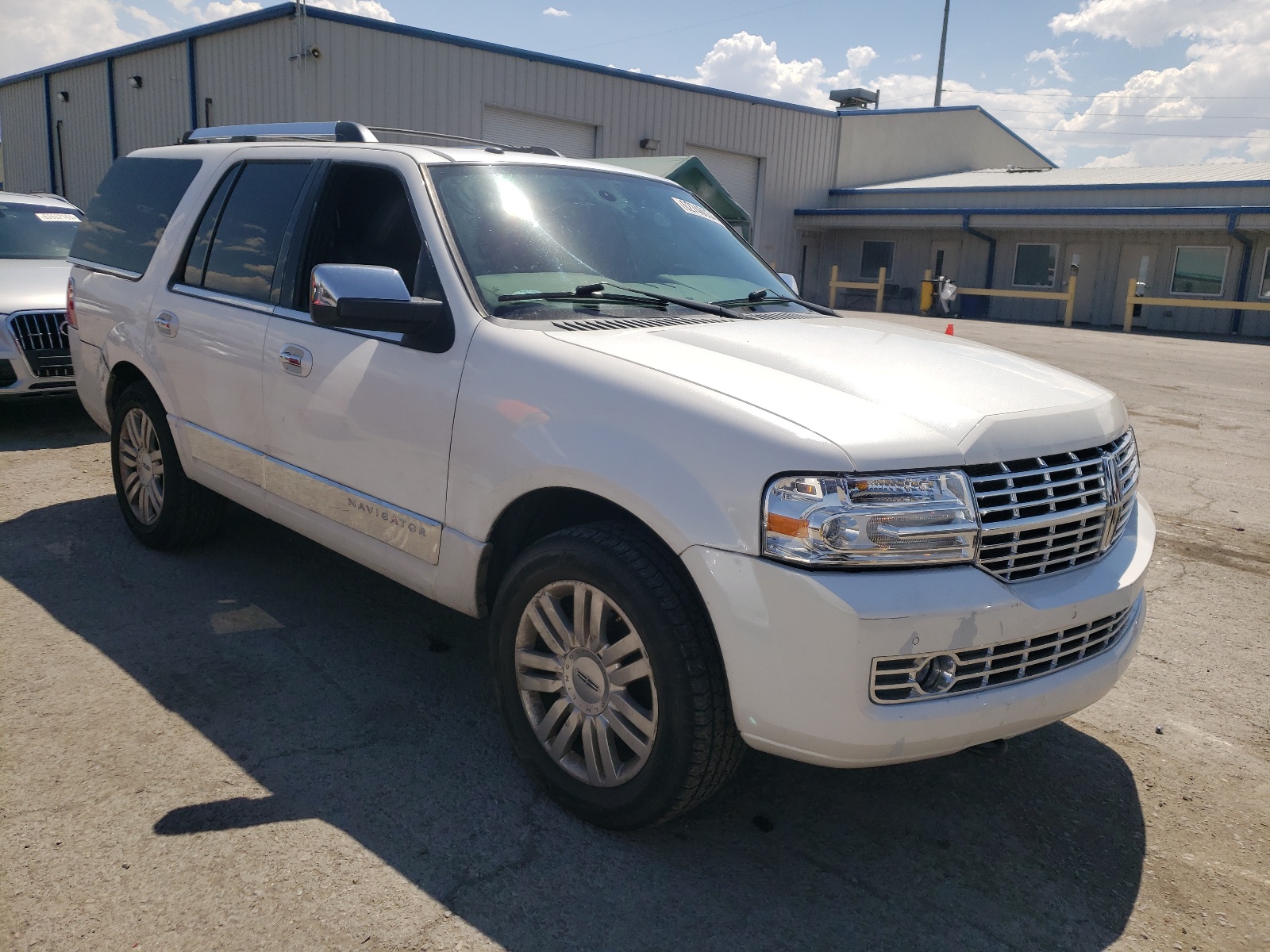5LMJJ2J50EEL04469 2014 Lincoln Navigator