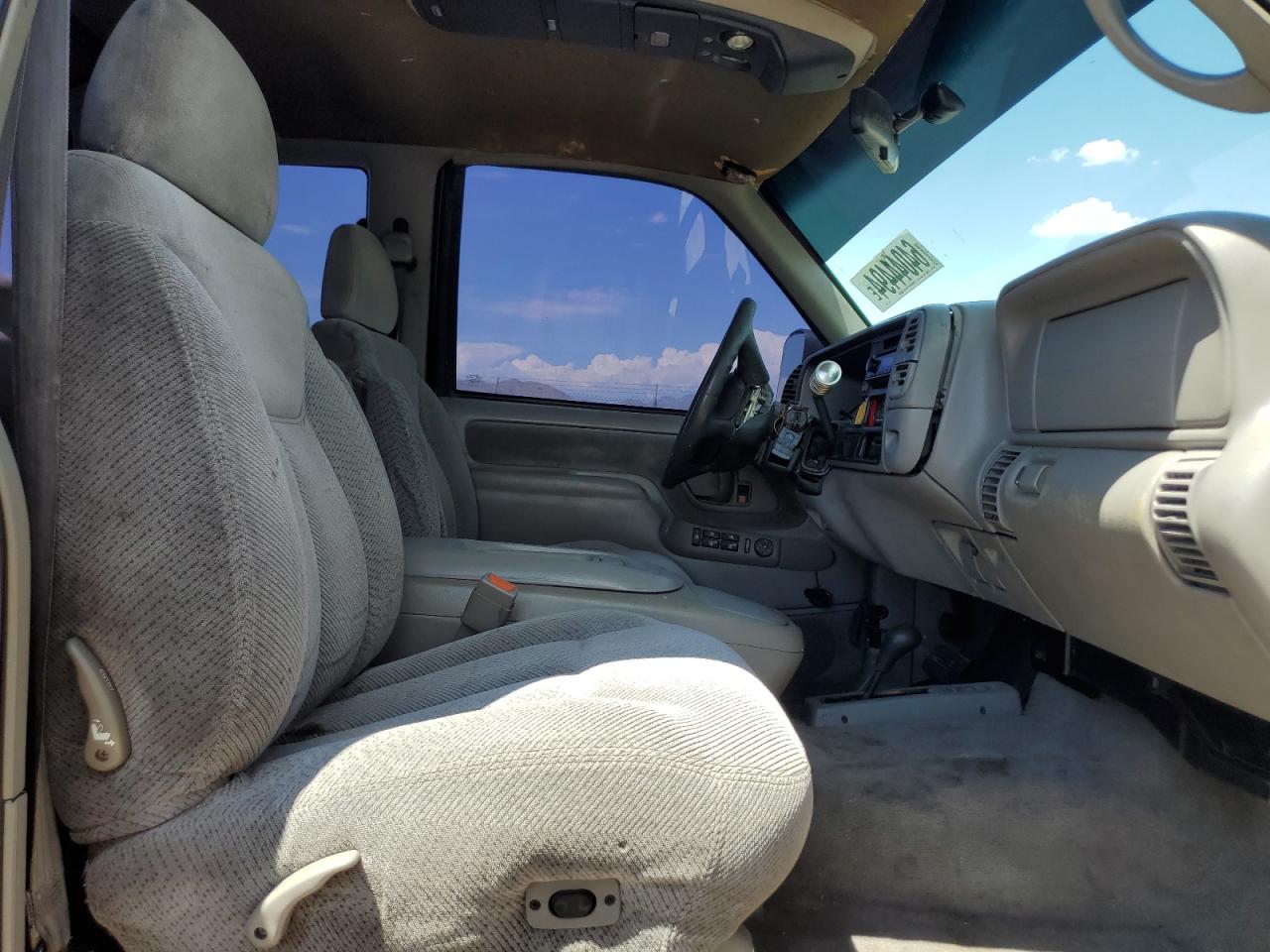 1998 Chevrolet Gmt-400 K1500 VIN: 1GCEK19R6WE153792 Lot: 64044494