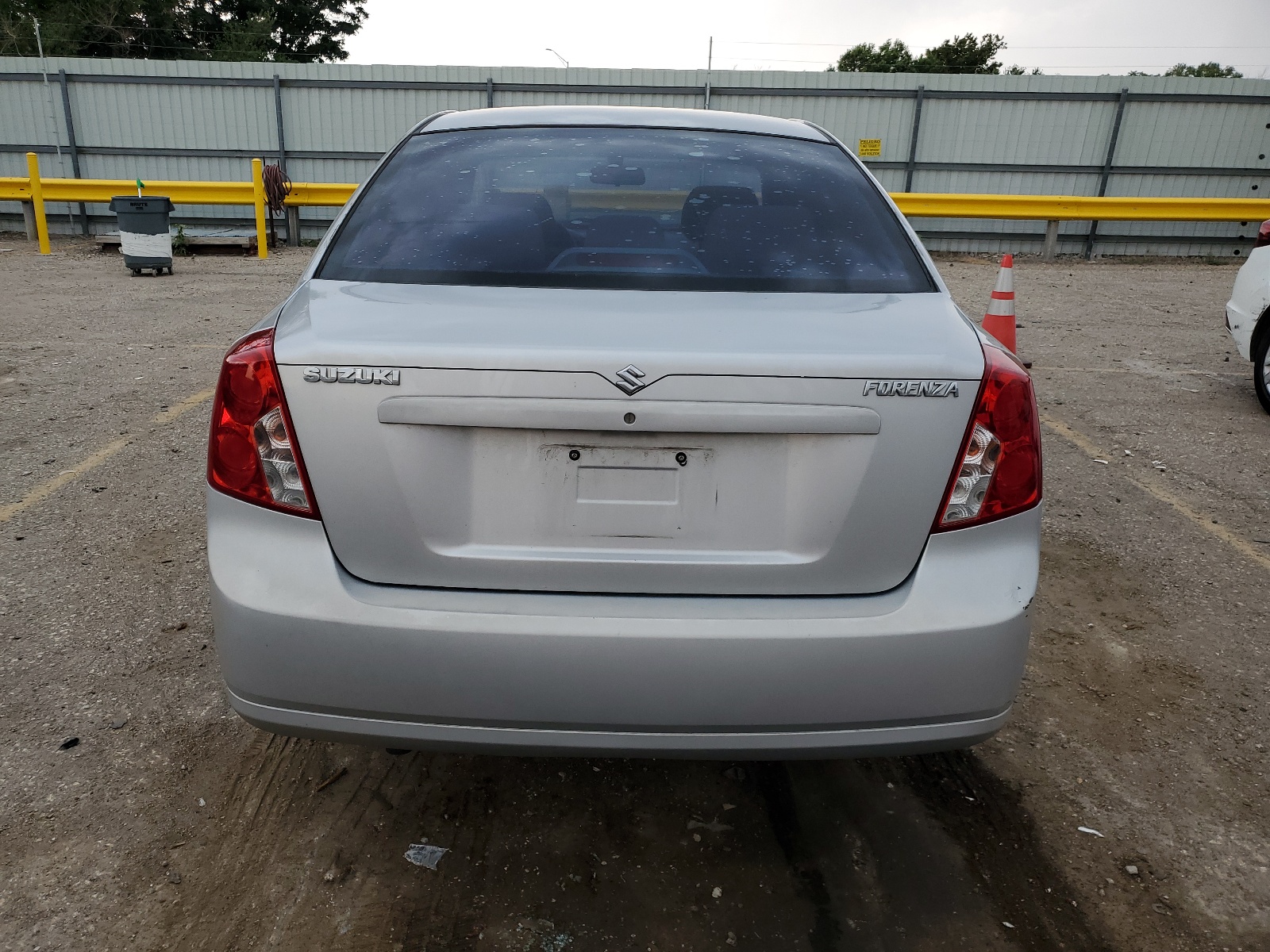 KL5JD56ZX8K889598 2008 Suzuki Forenza Base