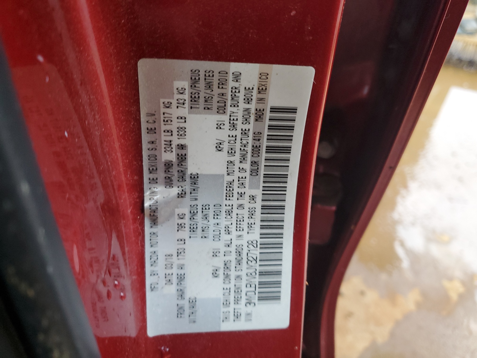 3MYDLBYV8JY327128 2018 Toyota Yaris Ia