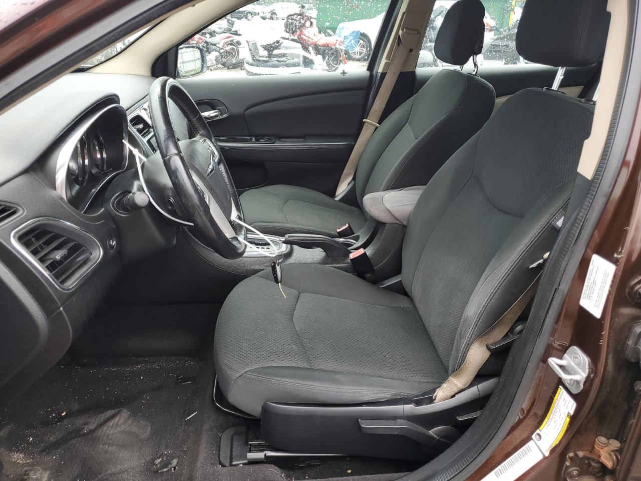2013 Chrysler 200 Touring VIN: 1C3CCBBB8DN700280 Lot: 62877064