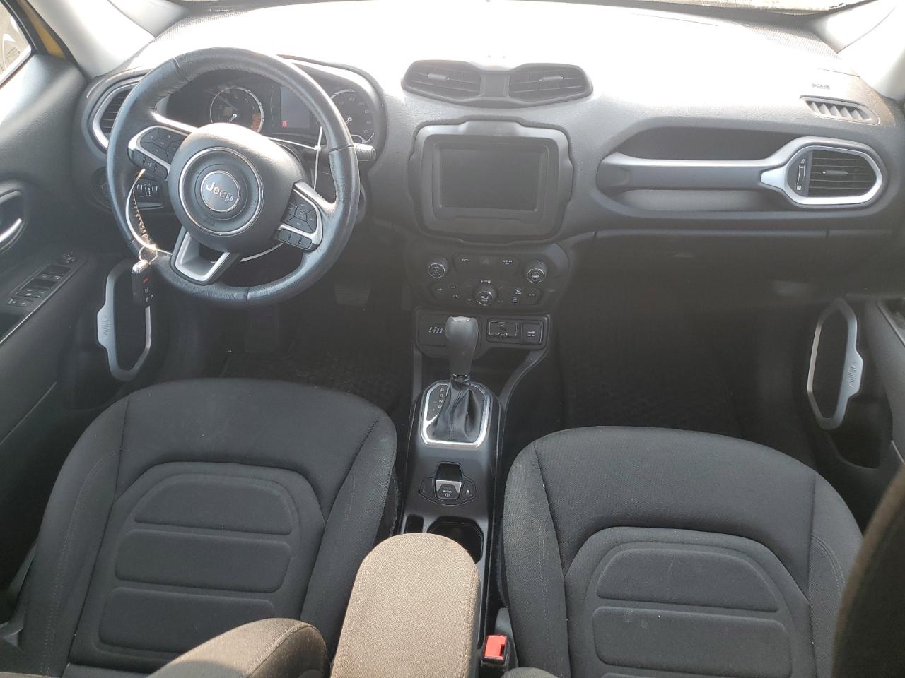 ZACCJBBB5JPH33886 2018 Jeep Renegade Latitude