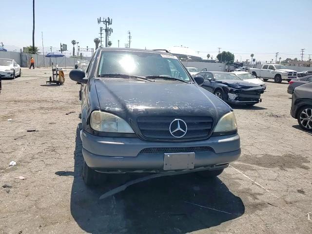 1999 Mercedes-Benz Ml 320 VIN: 4JGAB54E0XA139479 Lot: 61498394