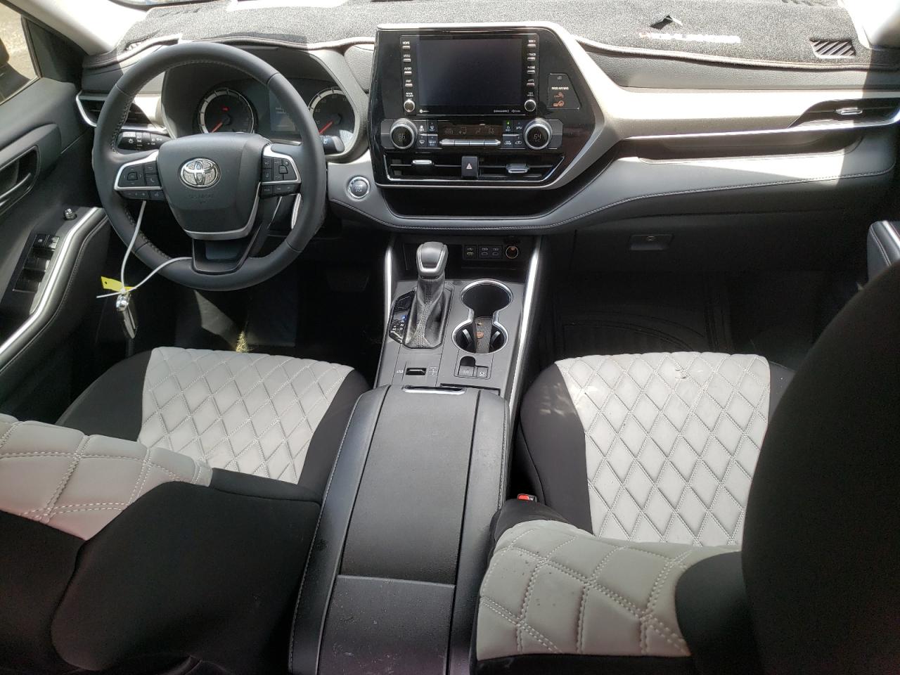 2022 Toyota Highlander L VIN: 5TDZZRAH5NS544195 Lot: 62632364