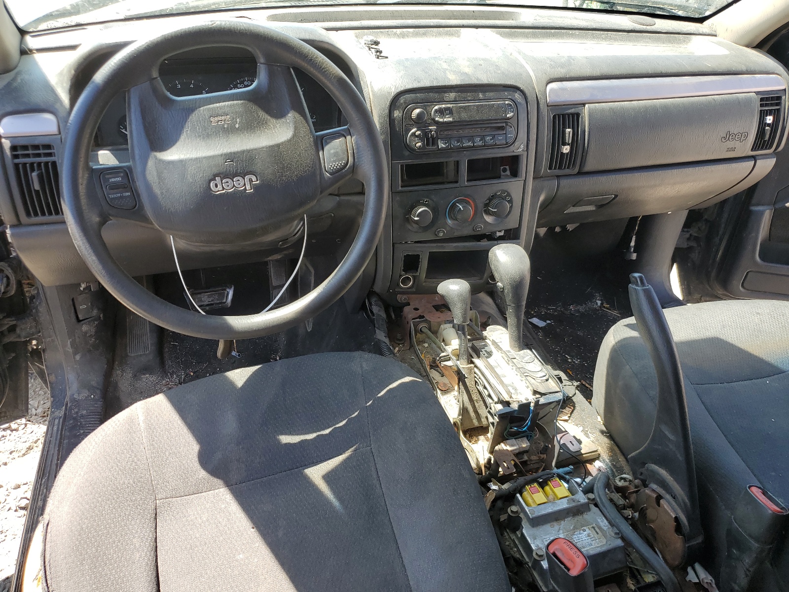 1J4GW48S83C557634 2003 Jeep Grand Cherokee Laredo