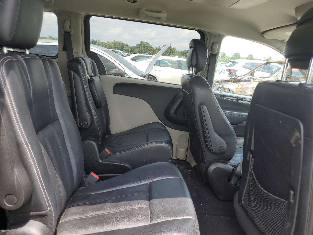 2013 Chrysler Town & Country Touring VIN: 2C4RC1BG1DR635237 Lot: 64500254