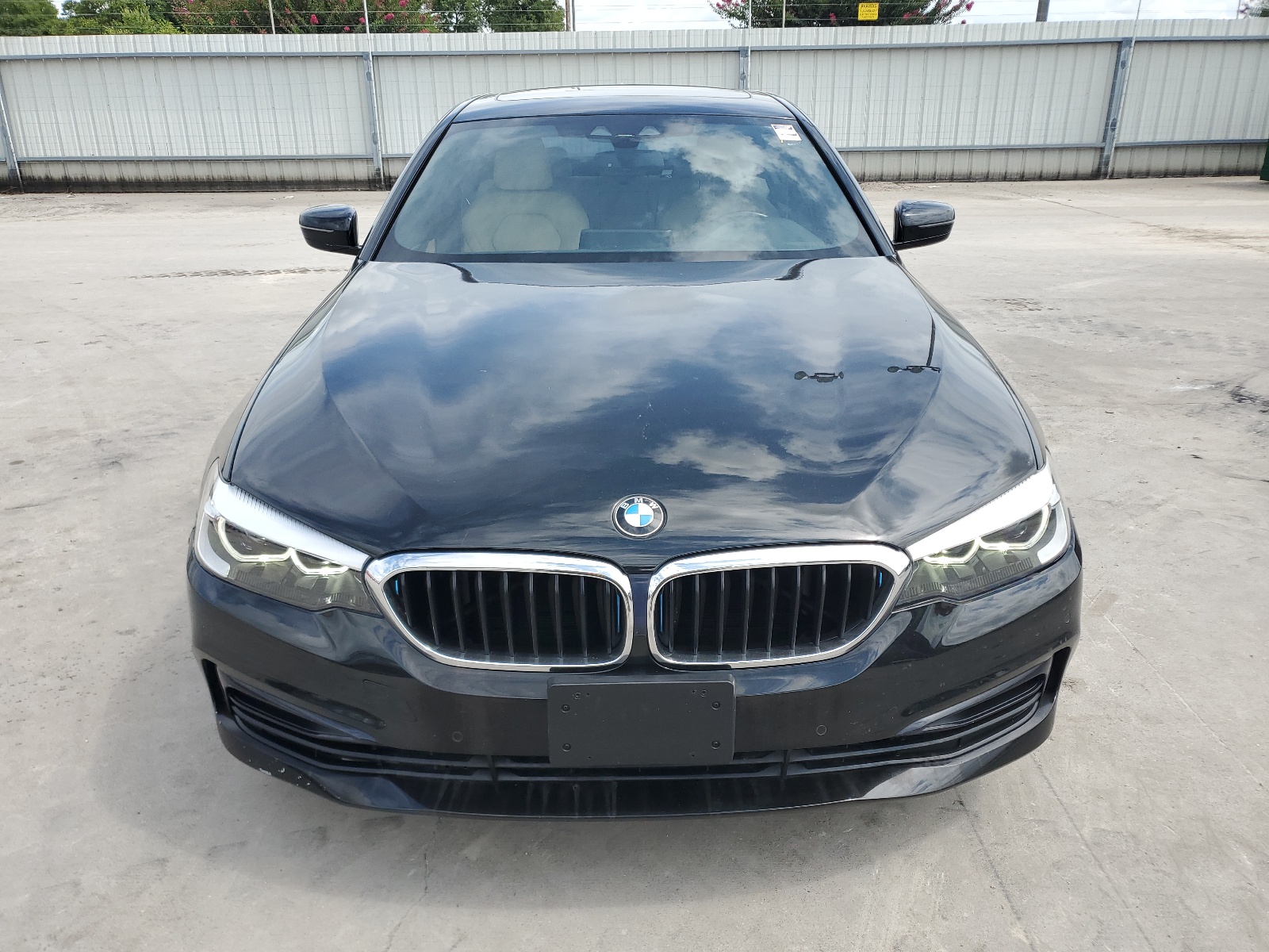 2019 BMW 530E vin: WBAJA9C59KB392784