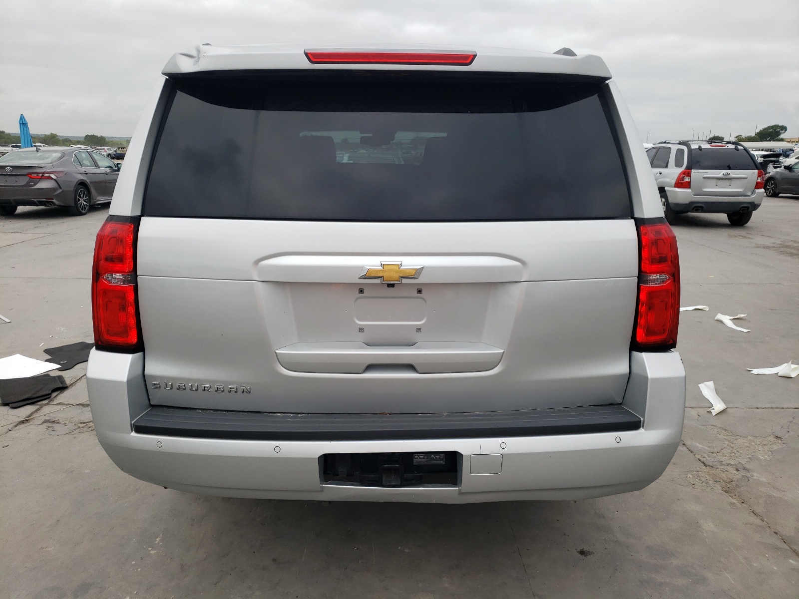 1GNSCHKC3JR389677 2018 Chevrolet Suburban C1500 Lt