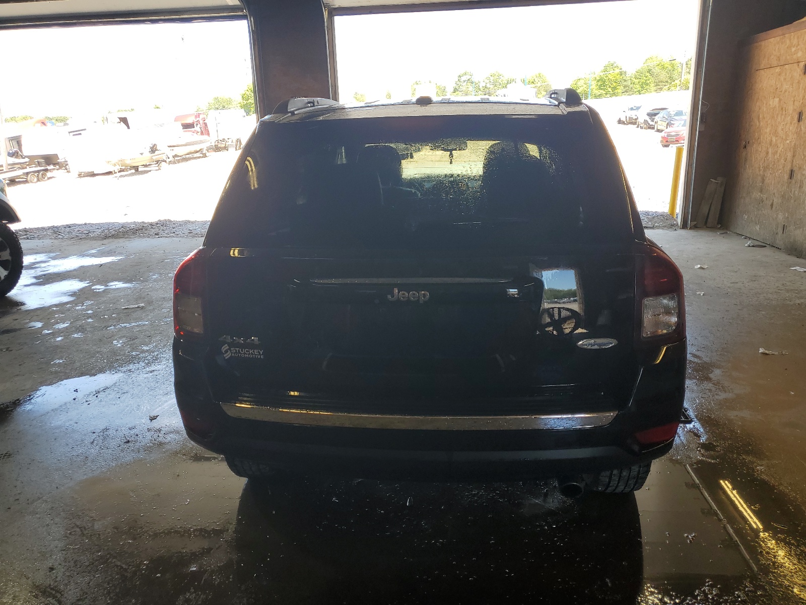 1C4NJDEB0HD177057 2017 Jeep Compass Latitude