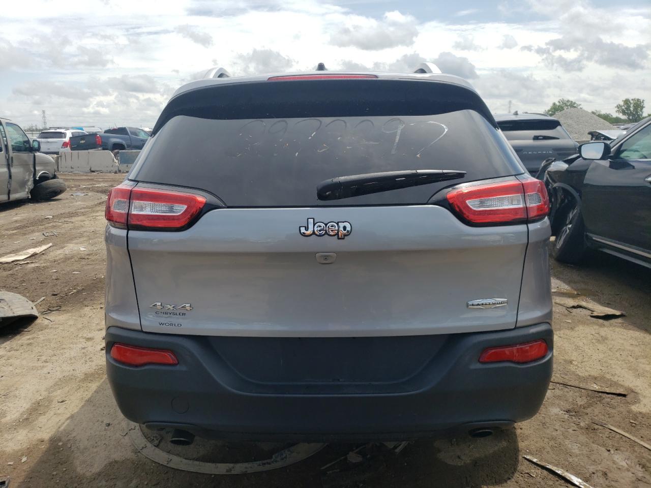 1C4PJMCS1EW108258 2014 Jeep Cherokee Latitude