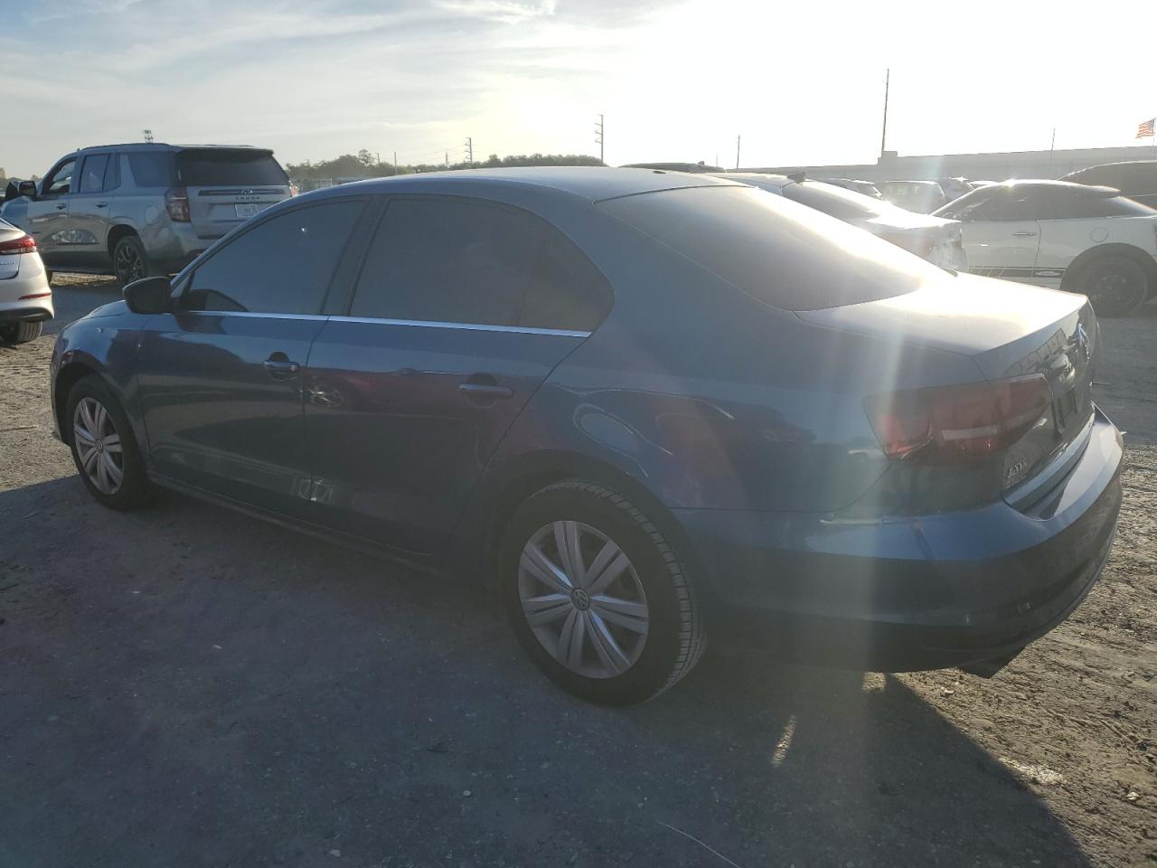 2017 Volkswagen Jetta - Image 2