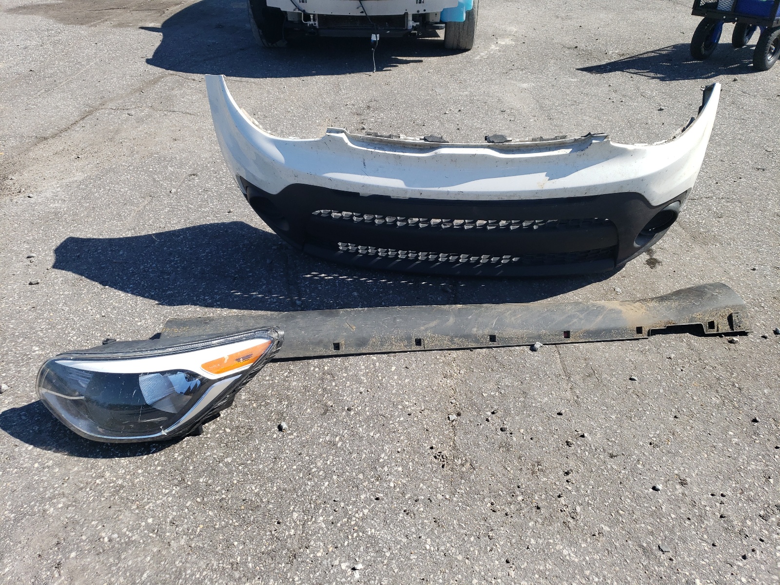 KNDJN2A22J7620021 2018 Kia Soul