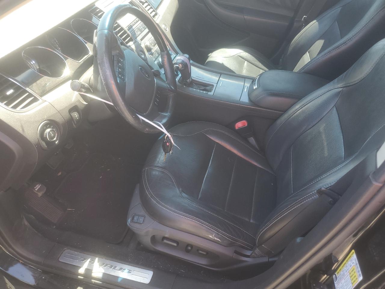 2010 Ford Taurus Limited VIN: 1FAHP2FW6AG133981 Lot: 61737804