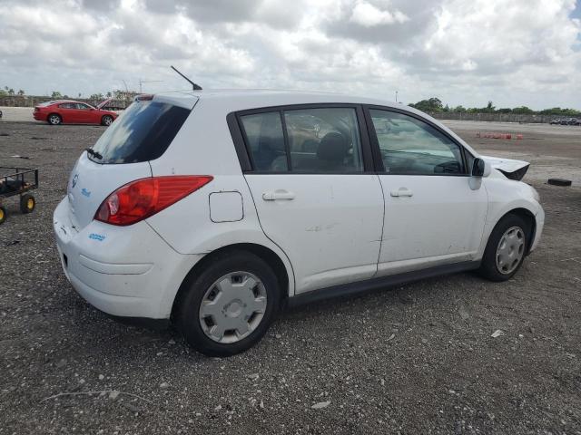 Хэтчбеки NISSAN VERSA 2012 Белый